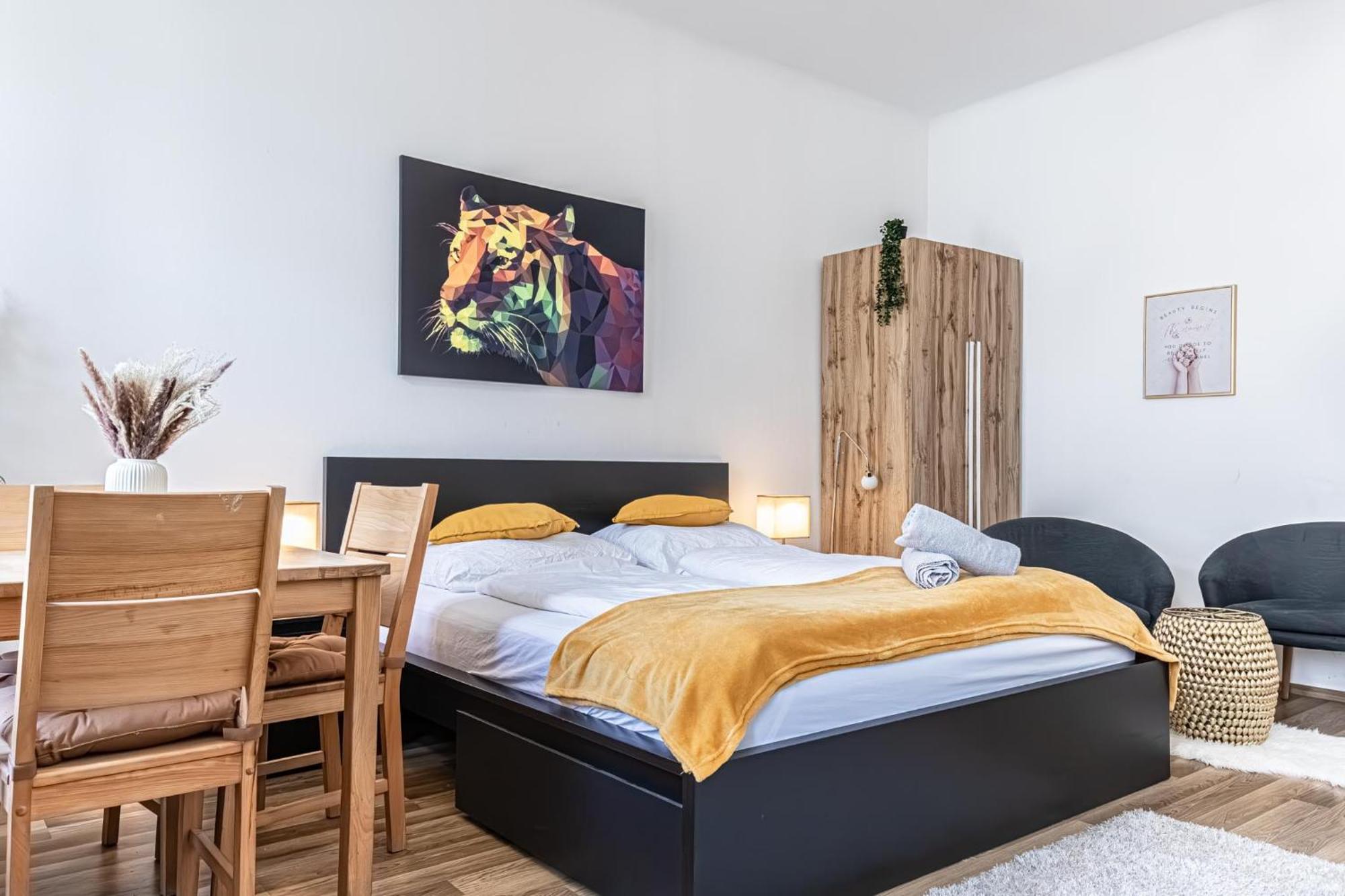 Explore Vienna: 1Br Retreat Near Westbahnhof Exterior foto